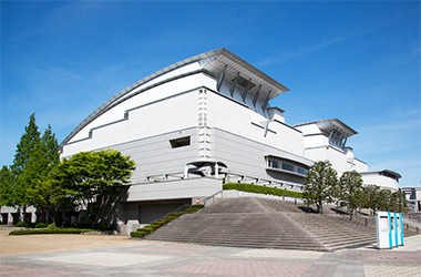 滋賀県立芸術劇場びわ湖ホール中ホール